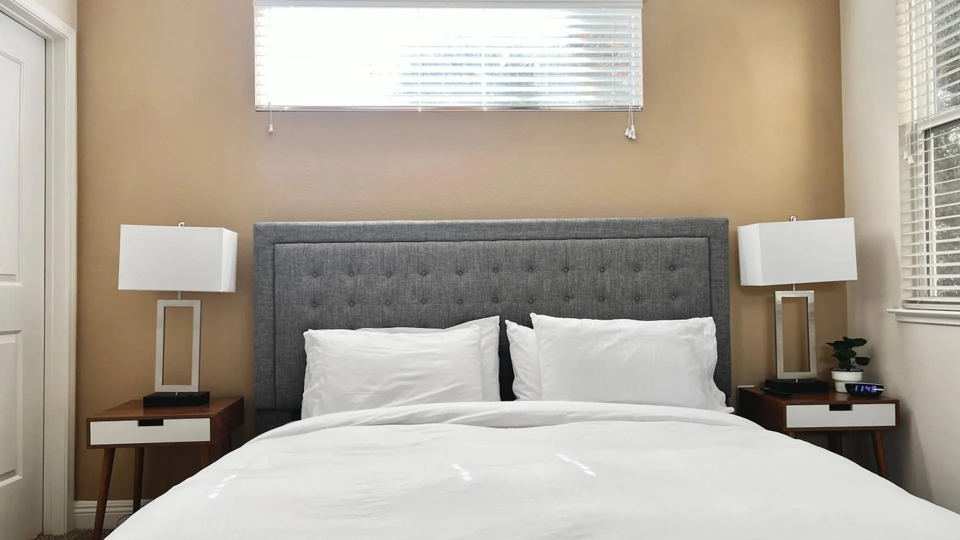Relaxing 2-Br Apt With Pool Hot Tub Gym And Basketball Court Access Reno 0*,  États-Unis